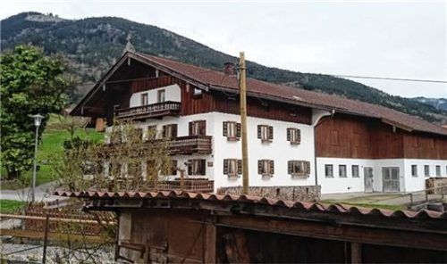 Das Anwesen „Bein Moar“, also beim Mair zu Litzldorf, vulgo „Lisldarf“.Foto Höfer