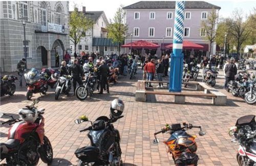 Das Treffen der Biker beginnt schon um 8.30 Uhr. Zur Motorradweihe werden auf dem alten Rathausplatz wieder bis zu 300 Zweiradfans erwartet. Foto Motorradclub Kolbermoor