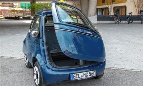 Der Microlino ist ab sofort in Deutschland erhältlich. Foto AUM/Astara