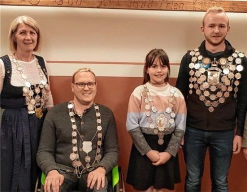 Die neuen Schützenkönige: (von links) Heidi Röllnreiter, Georg Opperer, Maria Kaiser und Severin Forstner. Foto re