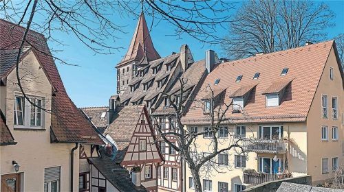Ein Ort, an dem es sich gut leben lässt: Auch im idyllischen Nürnberg wird Wohnraum immer mehr nachgefragt. Der Neubau von bezahlbaren Wohnungen kann da aktuell nicht Schritt halten.Foto  IMAGO / imagebroker