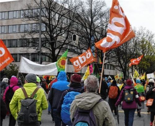 Eindruck vom Umzug am 15. April in München mit starker ÖDP-Präsenz.Foto re