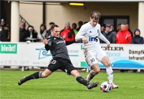 Gelingt Raubling ein Sieg? Der Einsatz von Kapitän Michael Gruber (links) stimmt bereits.Foto zucker