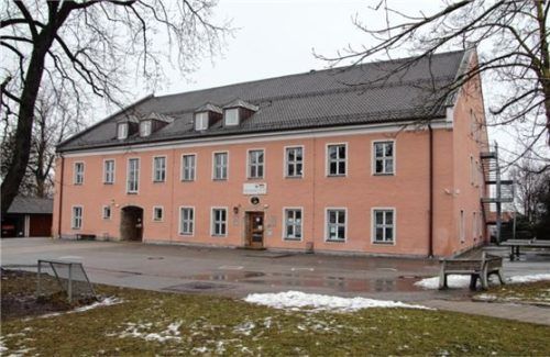 In diesem Gebäude an der Kellerstraße ist bisher ein Großteil der Klassen der Rupert-Egenberger-Förderschule untergebracht. Es wird abgerissen.Foto Hadersbeck