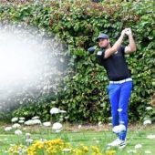 Blühender Golfplatz