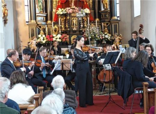 Violinistin So-Young Kim mit dem Kammerorchester. Foto füchnter