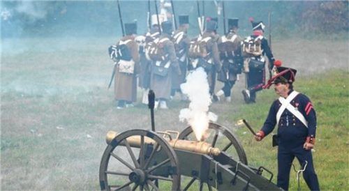 Vor allem die Zeit Napoleons und deren Auswirkungen auf Bayern wurden von Gustl Lex beleuchtet. Unser Bild zeigt einen französischen Artilleristen.Foto DPA