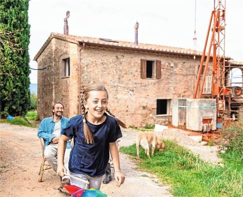 Wer ein Haus nachhaltig bauen will, denkt an seine Kinder und die Welt, in der sie leben sollten. Emma Innocenti/dpa