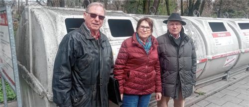 Wollen die Einführung der Biotonne verhindern: (von links) Theo Auer, Irmgard Oppenrieder und Ludwig Reitmair vom Rosenheimer Seniorenbeirat. Foto Ruth Tadi