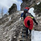 Schnee überfordert Urlauber