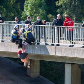 Klima-Aktivisten verzögern Prozessauftakt zu IAA-Abseil-Aktion