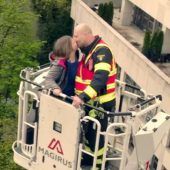 Ein Heiratsantrag auf Feuerwehr-Art