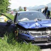 64-Jähriger kracht in vorausfahrendes Auto