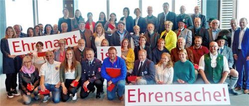 Bei der Ehrenamts-Veranstaltung der Sparkassenstiftungen Zukunft im Hochhaus der Sparkasse Rosenheim-Bad Aibling wurde deutlich, wie groß die Bandbreite der geförderten Vereine ist. Foto Hötzelsperger