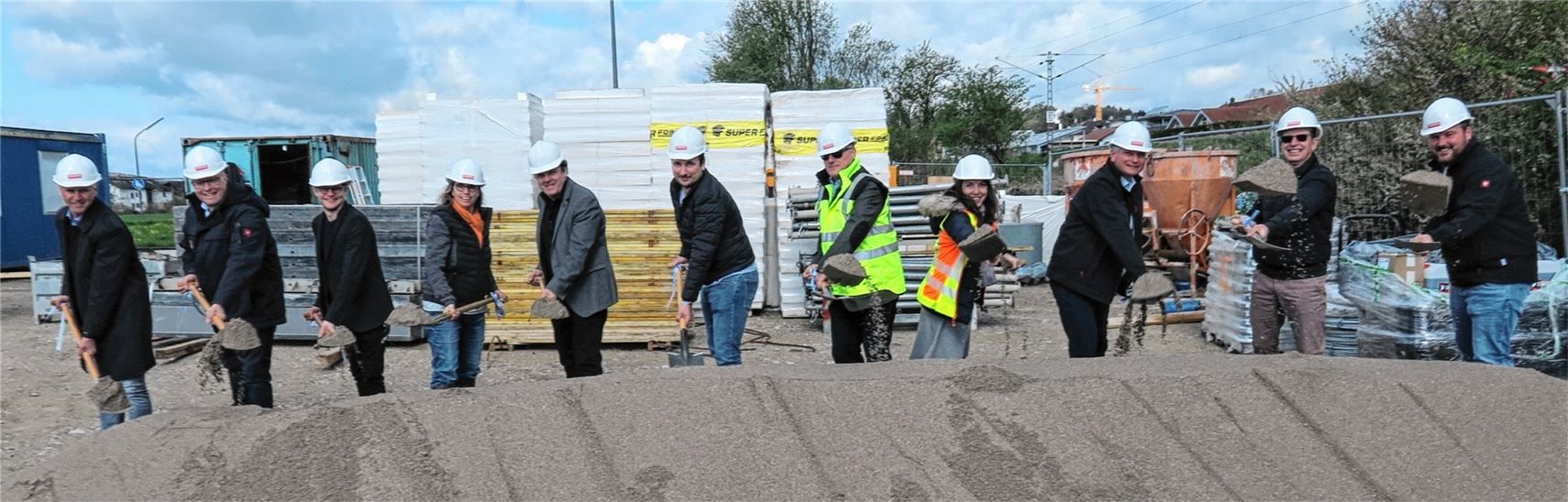 OVB Heimatzeitungen | Spatenstich für neuen Kindergarten in Bruckmühl