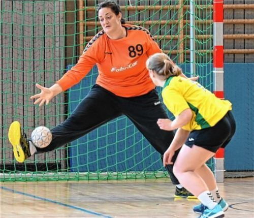 Bruckmühls Torhüterin Lydia Vogelhuber zeigte eine überragende Leistung.Foto Thomas Fischer