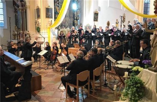 „Concenti musicali“ und der Madrigal-Chor in der Pfarrkirche St. Michael.Foto prokop