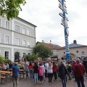 Mangfallschule spendet Flohmarkteinnahmen