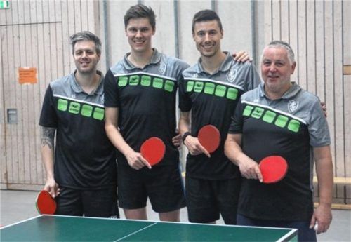 Die Freie Turnerschaft Rosenheim mit Alexander Saffran, Matthias Kubiak, Alexander Kubiak und Bernd Meyer (von links) wurde als Dritter bester heimischer Kreisvertreter. Foto Gerhard Erlich