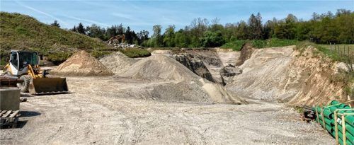Die Kiesgrube darf größer werden. Der Betreiber muss allerdings Auflagen einhalten. Foto Böck