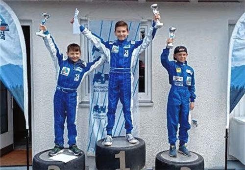 Die Sieger der Klasse 4 (von links): Christian Ernst, Max Friedrich und Corinna Frerichs, alle aus Bad Aibling.Foto re