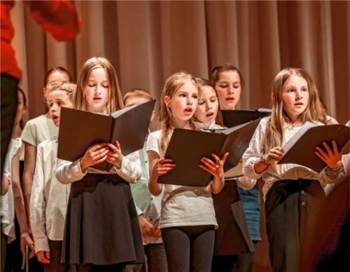 Die Singklasse unter Leitung von Christiane Bettger.