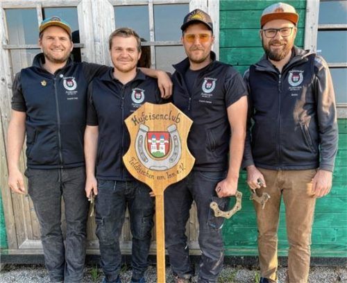 Durchsetzungsvermögen zeigten die Gewinner aus Feldkirchen: (von links) Tobias Ganslmaier, Sebastian Schmarsel sowie Johannes Ganslmaier und Sebastian Baranowski. Foto re