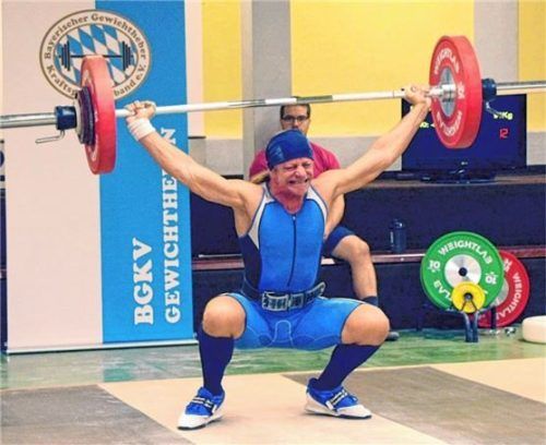 Michael Pagels vom SV-DJK Kolbermoor, hier beim Reißen, ist deutscher Meister im Zweikampf.Foto Ludwig Stuffer