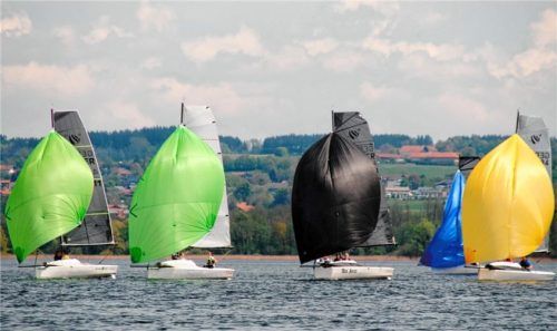 Spannung an der Spitze: Bei den Seascape 18 herrschte nach vier Wettfahrten Punktgleichheit. Foto  Niessen