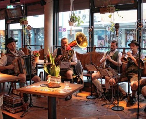 „Woiggabruch Musi“ im My Indigo. Fotos Schroeder