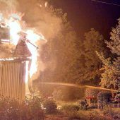 Friedenskirche in Flammen
