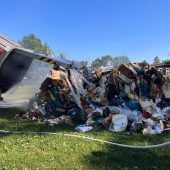 Golfturnier: Müllpresse fängt Feuer