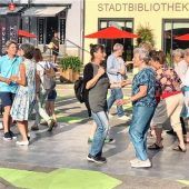 Gut gelaunt in den Sommer getanzt
