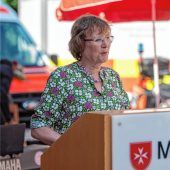 Malteser begehen Johannifeier – Andreas Zach segnet Einsatzfahrzeuge