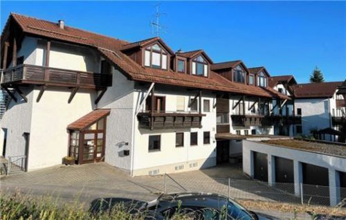 In den Räumlichkeiten des ehemaligen Seniorenheims „Haus Mangfall“ sollen schon bald Flüchtlinge einziehen. Laut Bürgermeister Peter Kloo würden sich die Räumlichkeiten vor allem für Familien eignen. Foto  Gerlach