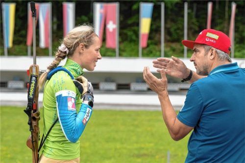 Anamarija Lampi, dreifache WM-Medaillen Gewinnerin im Langlauf und Ricco Groß, Cheftrainer Biathlon in Slowenien, beim Trainingslager in Ruhpolding. Foto Ernst Wukits