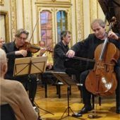 Hingabe, Eleganz und Leidenschaft