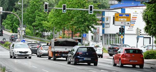 Die Grünphasen in der Innsbrucker Straße in Rosenheim sollen nun wieder länger sein.Foto Peter Schlecker
