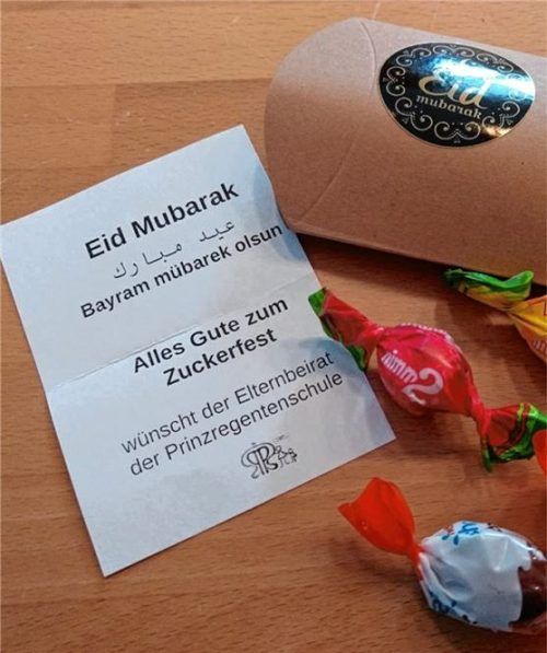 Die Kinder erhielten zum Zuckerfest ein kleines Päckchen mit Süßigkeiten.Foto Elternbeirat Prinzregentenschule