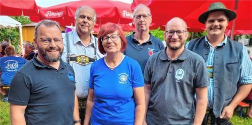 Die Organisatoren: Hans Zurl (SC Pullach 03), Ortskartell-Vorsitzender Hermann Tutschka, Gabi Hempel, (Trommlerzug), Josef Hofmann (Kommandant Feuerwehr), Stefan Seiffert (Altschützengesellschaft) und Daniel Schillinger (Vorsitzender Feuerwehr).