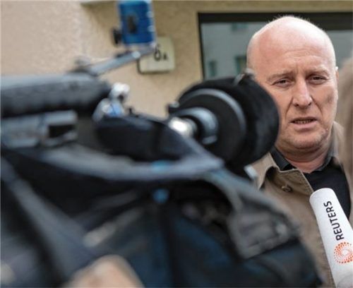 Einbrecher waren am Dienstag in die Räumlichkeiten eines Juweliers in Kolbermoor eingedrungen. Zum aktuellen Stand der Ermittlungen äußert sich Stefan Sonntag, Sprecher des Polizeipräsidiums Oberbayern Süd. Foto dpa