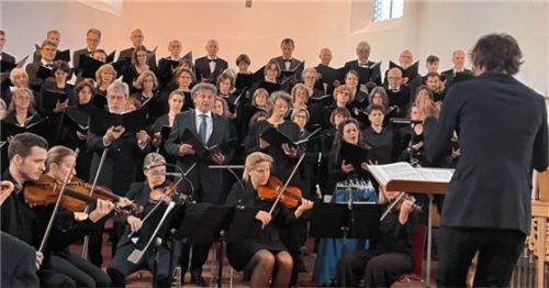 Feierliche Messe und magischen A-cappella-Klang boten die 29. Bad Endorfer Orgeltage.Foto kirchner