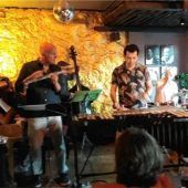 Illustre Besetzung spielt mit heißen Rhythmen in den Sommer