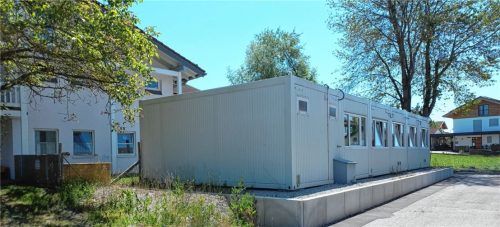 In diesem Container ist eine Gruppe des „AWO-Haus für Kinder“ in Vogtareuth untergebracht.Fotos  Grote