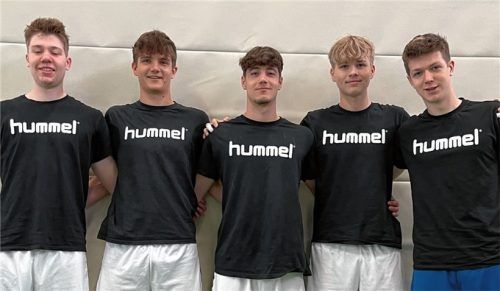 James Feuchtgruber, Fritz Vähning, Felix Schinko, Moritz Wöls und Julius Pfeiffer gehören zum U20-Team der Mühldorfer und holten mit der Bayernauswahl den zweiten Platz beim Bundespokal. Foto Vähning