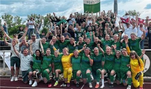 Mit viel Fanunterstützung hat der FC Forstern den Aufstieg in die U17-Bundesliga geschafft.Foto Instagram