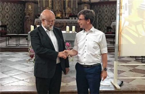 Pfarrer Georg Neumaier und Kirchenmusiker Konrad Liebscher. Foto prokop