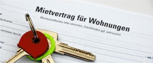 Reibungsloses Verhältnis zwischen Vermieter und Mieter: die passenden Versicherungen tragen dazu bei. Foto adobe stock/Petra Beerhalter