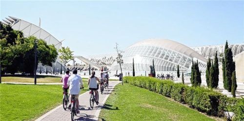 Valencia mit dem Rad: Turia-Park, die Calatrava-Brücke, der Colon Markt und dieberühmte Ciudad de las Arts y las Ciencias stehen hier auf dem Programm. Foto fti