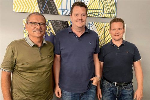 Vorfreude auf die neue Spielzeit: Karl Aicher, Frank Kottmann und René Rudorisch (von links) sind Teil des DEL2-Aufsichtsrats.Foto Thomas Neumeier